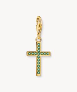 Ledamot Charm-hängsmycke kors med gröna stenar, pläterat