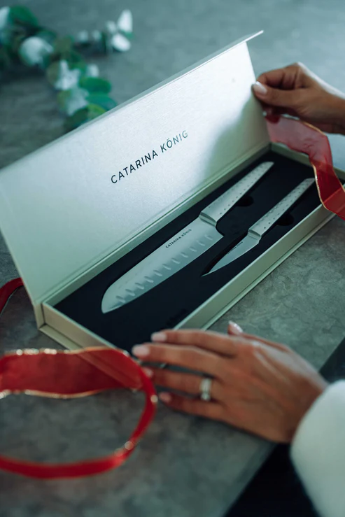 Catarina König Strawberry Knivset 2-delar Jap.kock+Skalkniv i giftbox - Bild 2